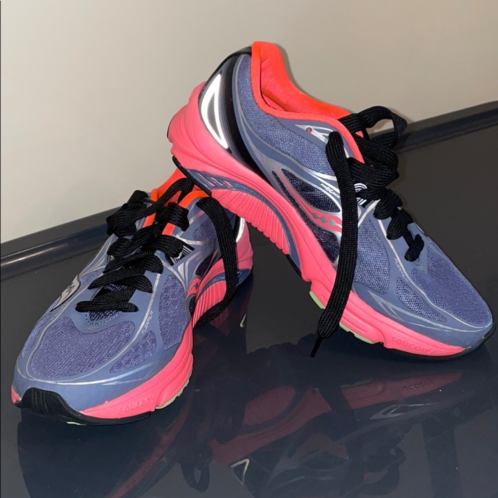 NEVER WORN Saucony Running shoe